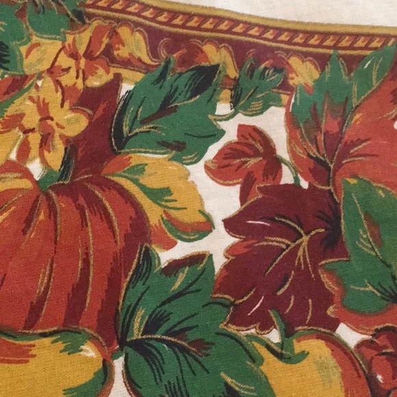 🍁 Fall Tablecloth - Picture 3 of 6